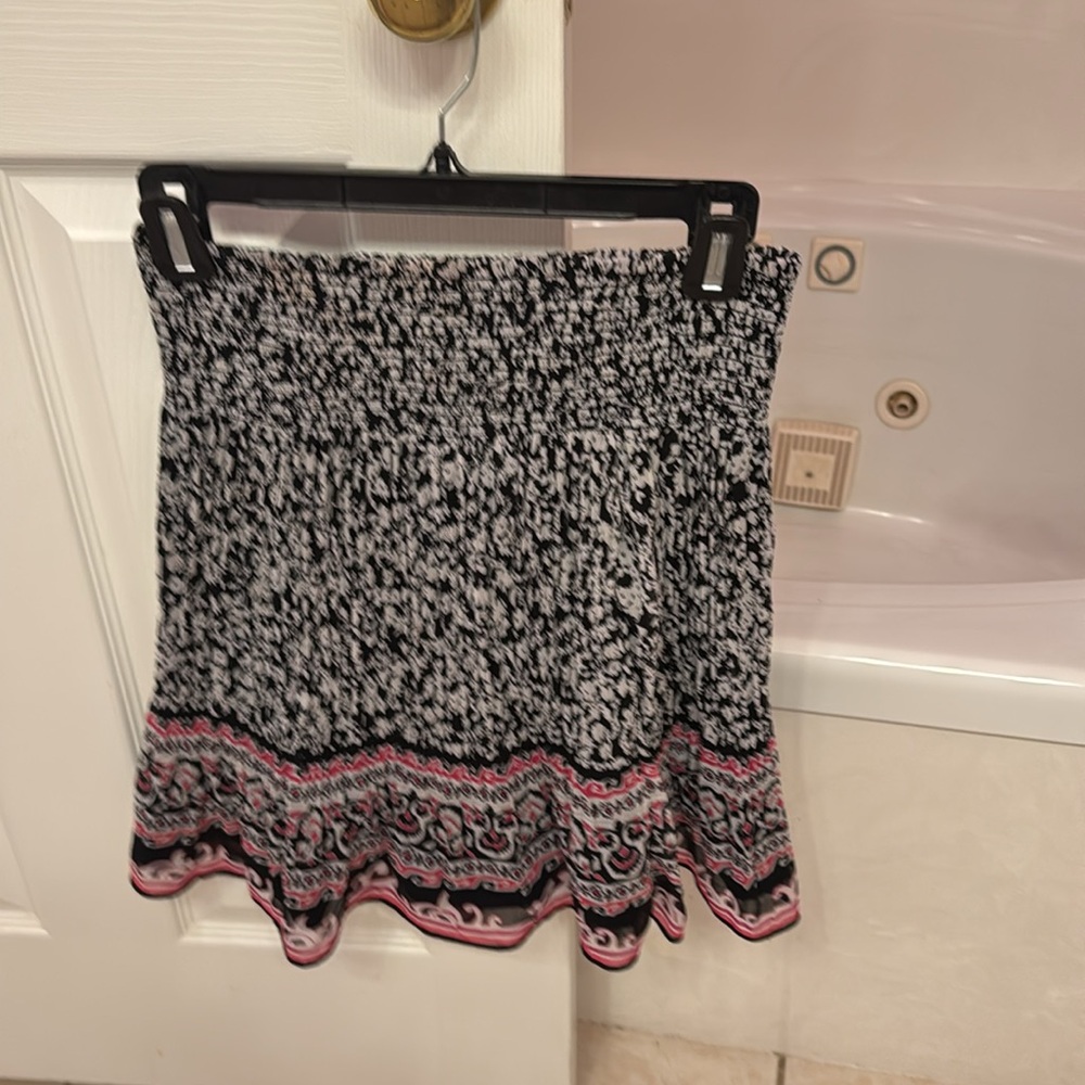 White House Black Market skirt.